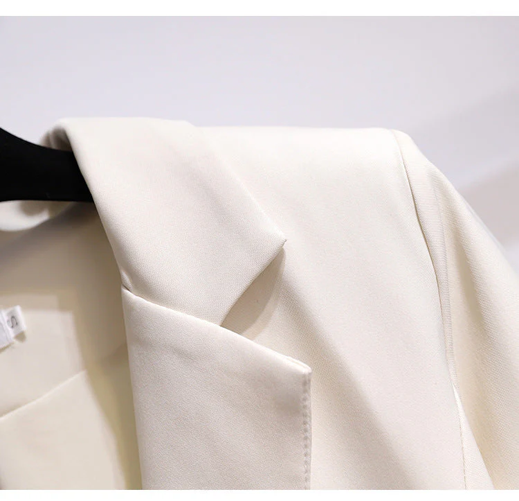 Nayeli | Elegant and versatile winter garment - Image 3