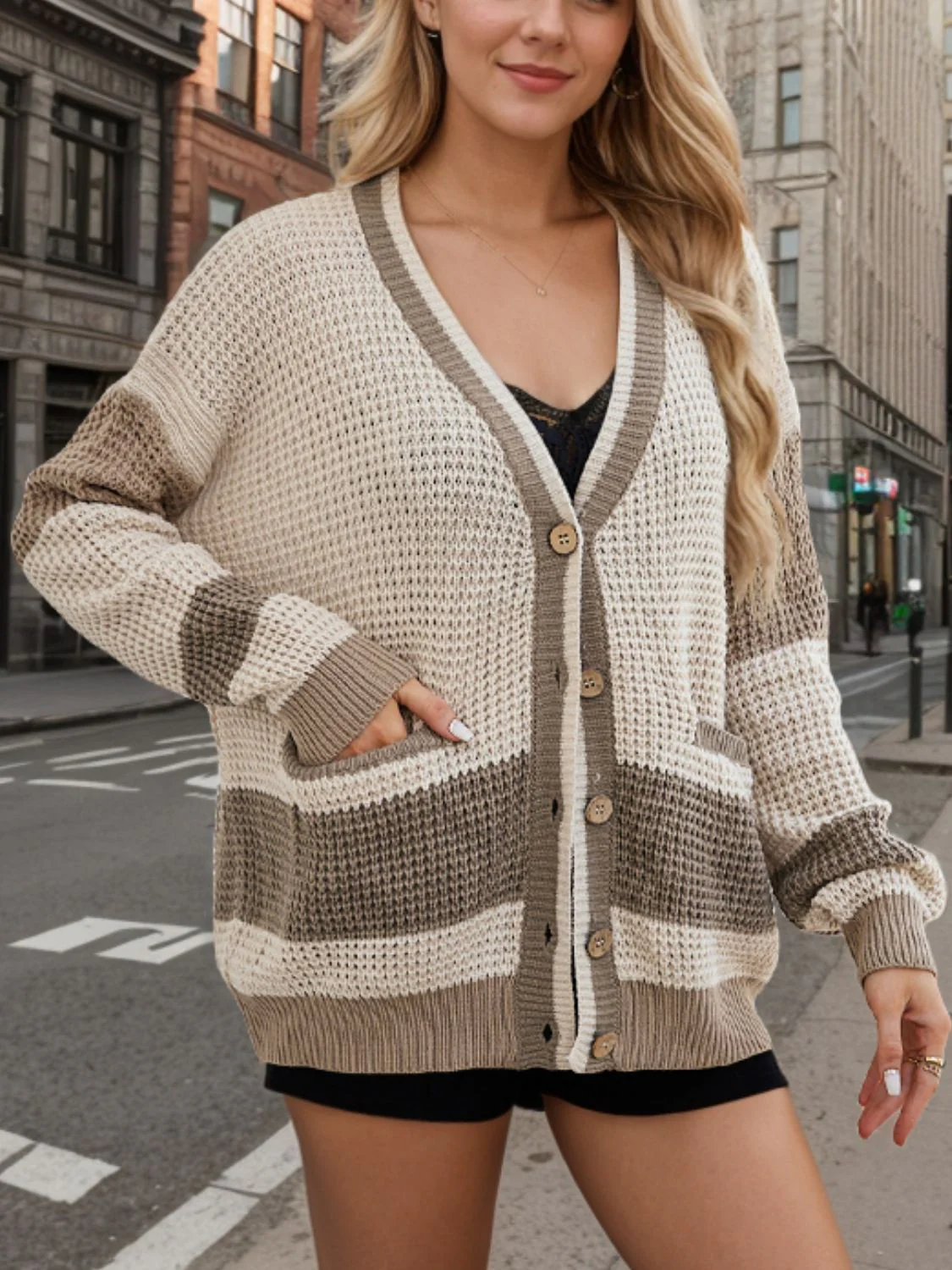 Nina | Contrast color long sleeve cardigan with buttons - Image 12