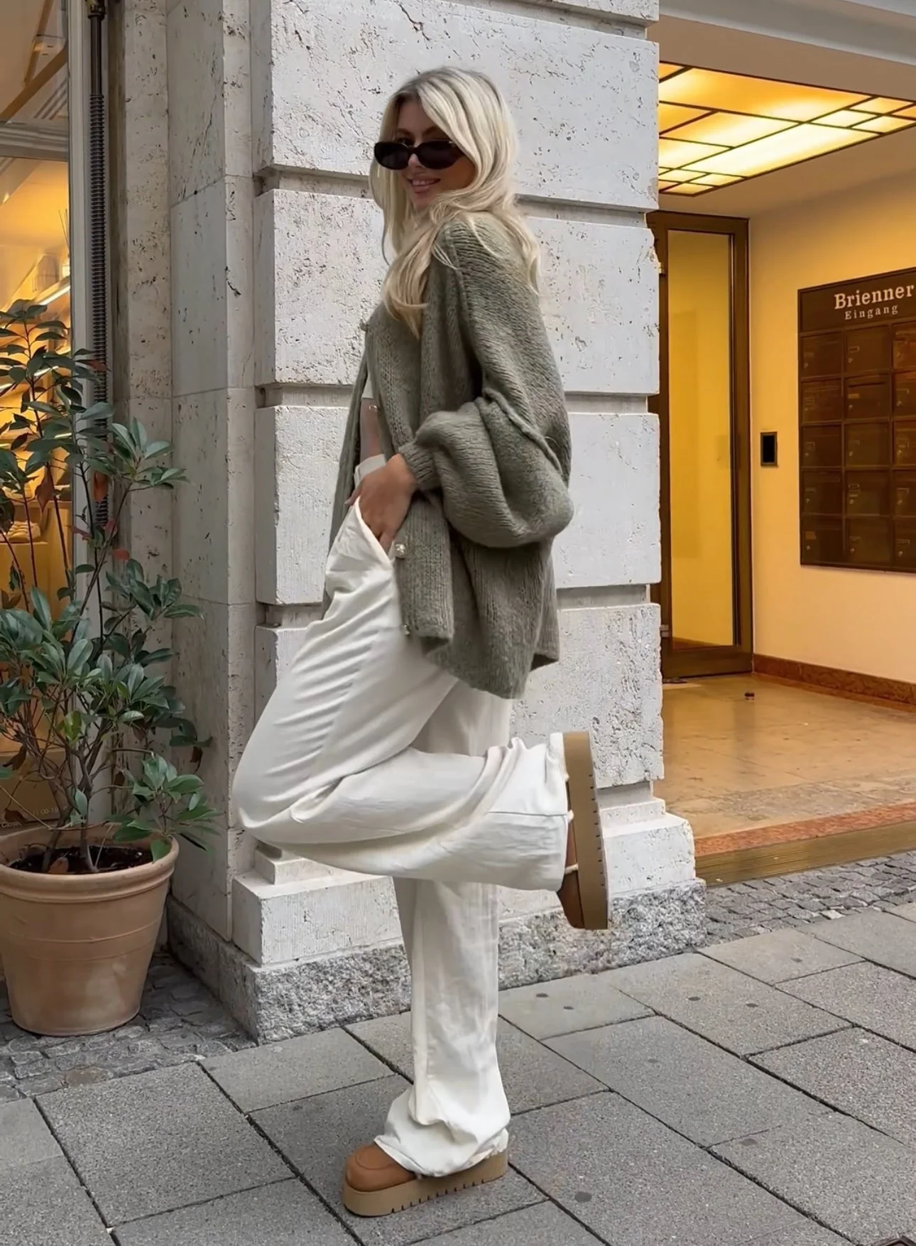 Norma® | Extra large cardigan - Image 3