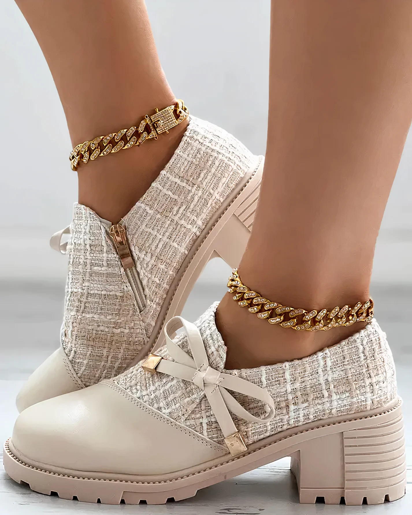 Norma® | Stylish Thick Heels With Lace - Image 2