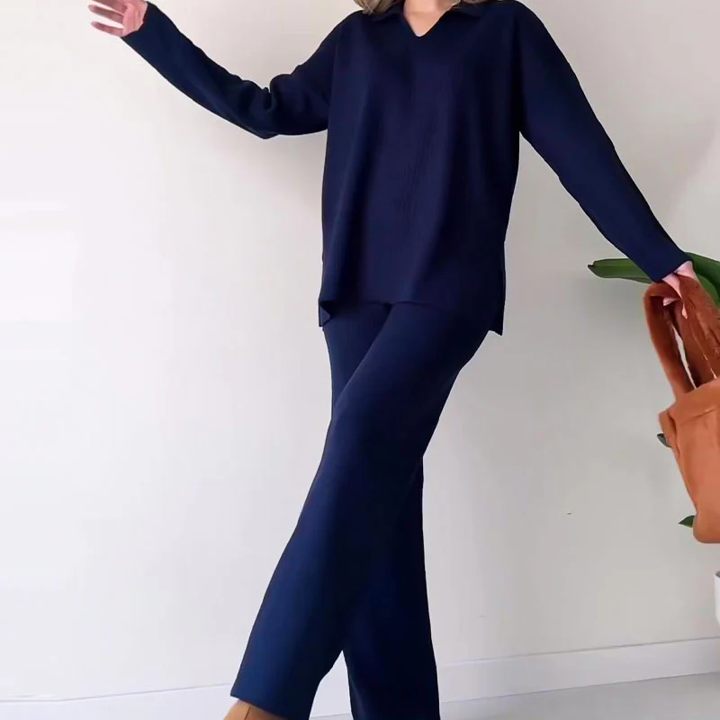 Olga | Casual two-piece suit with a V-neck and slit - Image 6