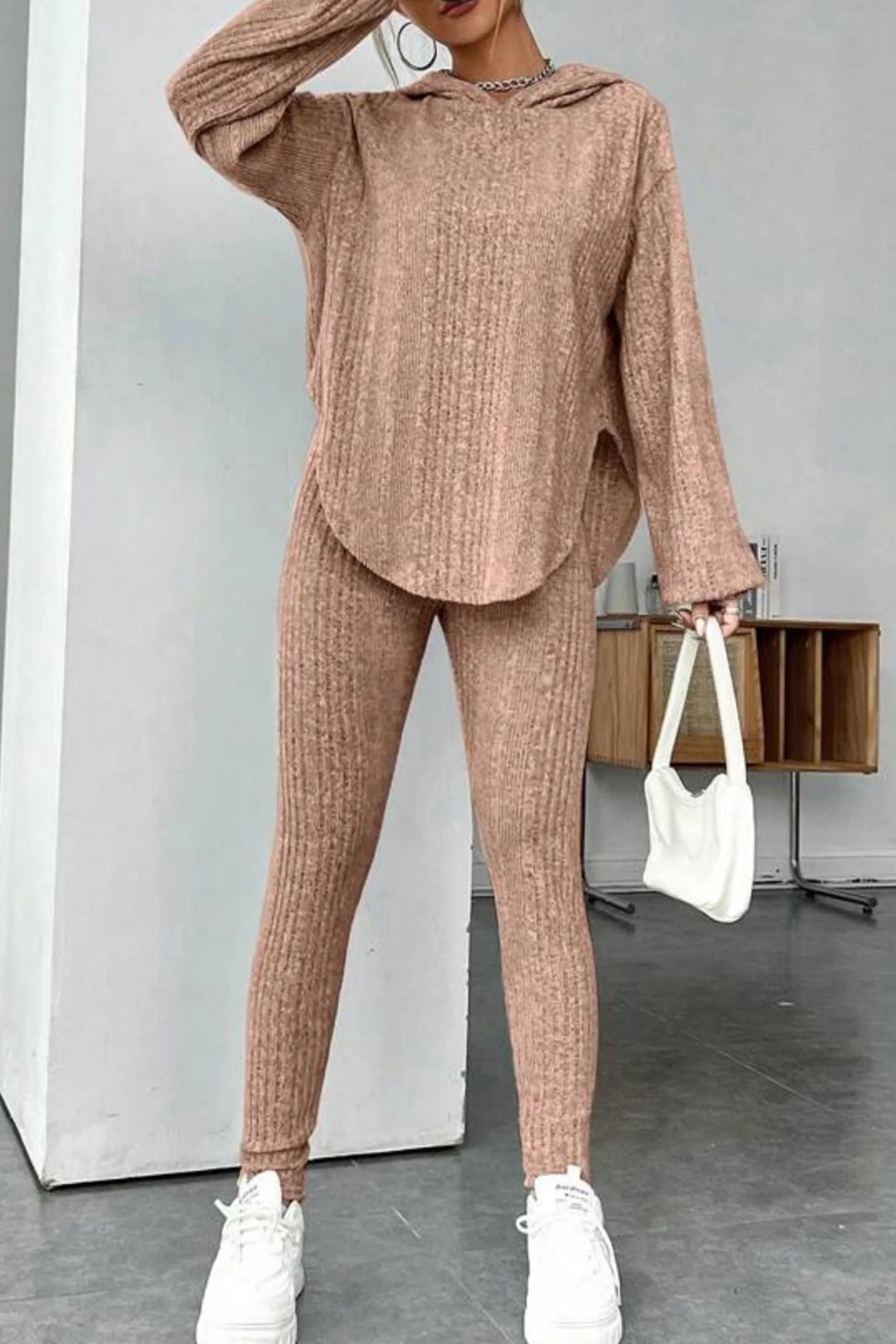 Olga | Hoodie leggings set with a ribbed vent and curved hem - Image 16