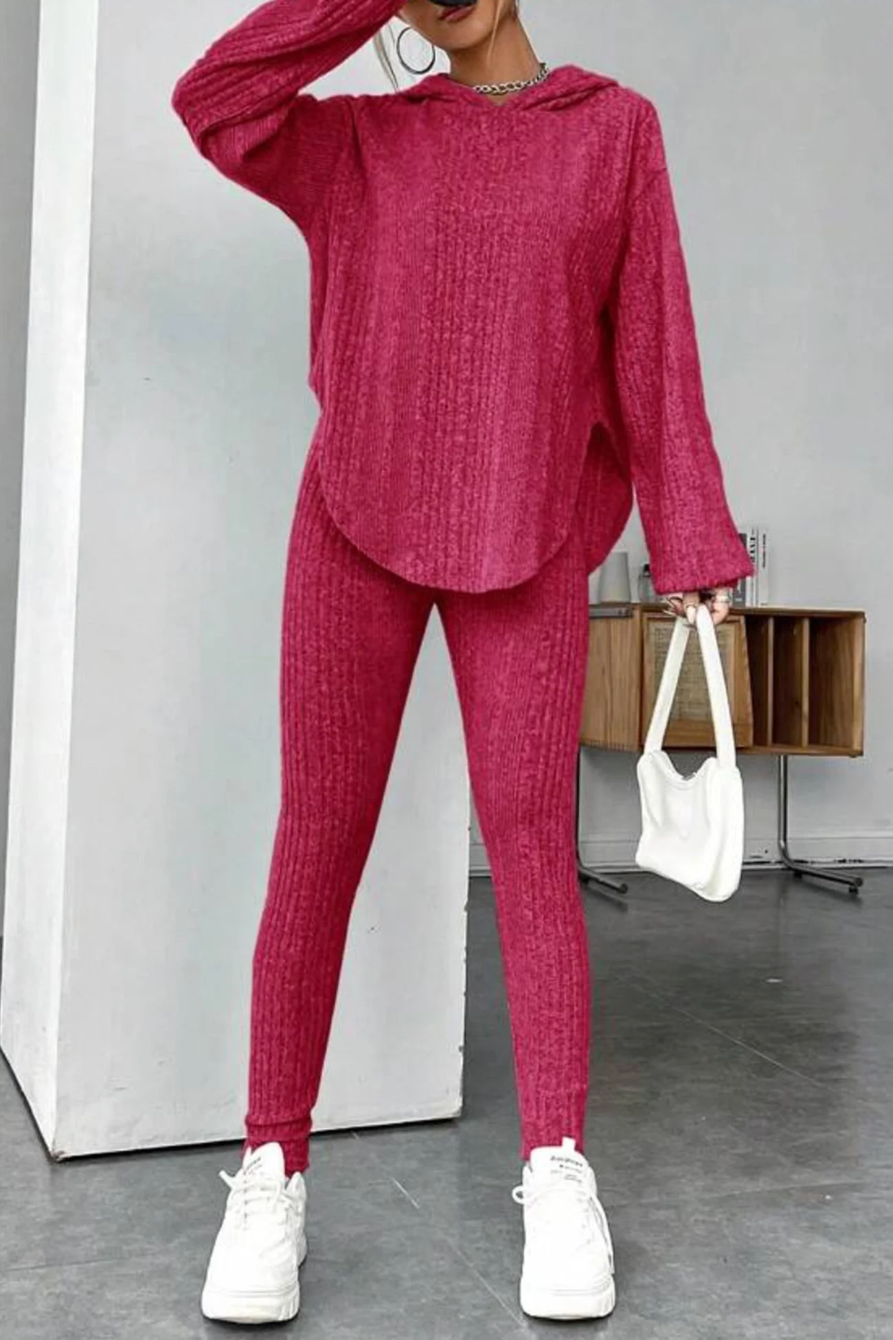 Olga | Hoodie leggings set with a ribbed vent and curved hem - Image 6