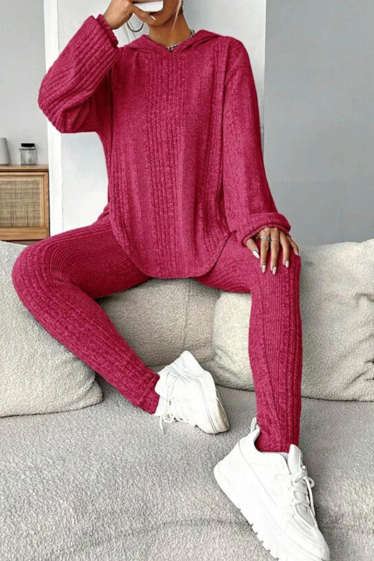Olga | Hoodie leggings set with a ribbed vent and curved hem - Image 8