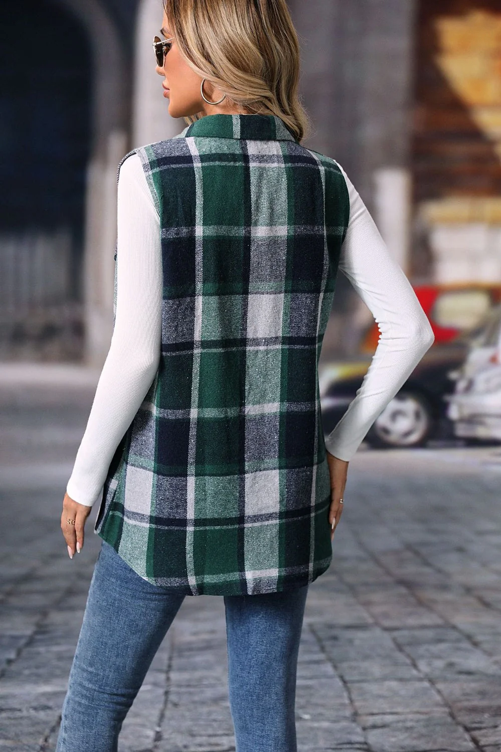 Olivia | Checked vest coat with buttons - Image 12