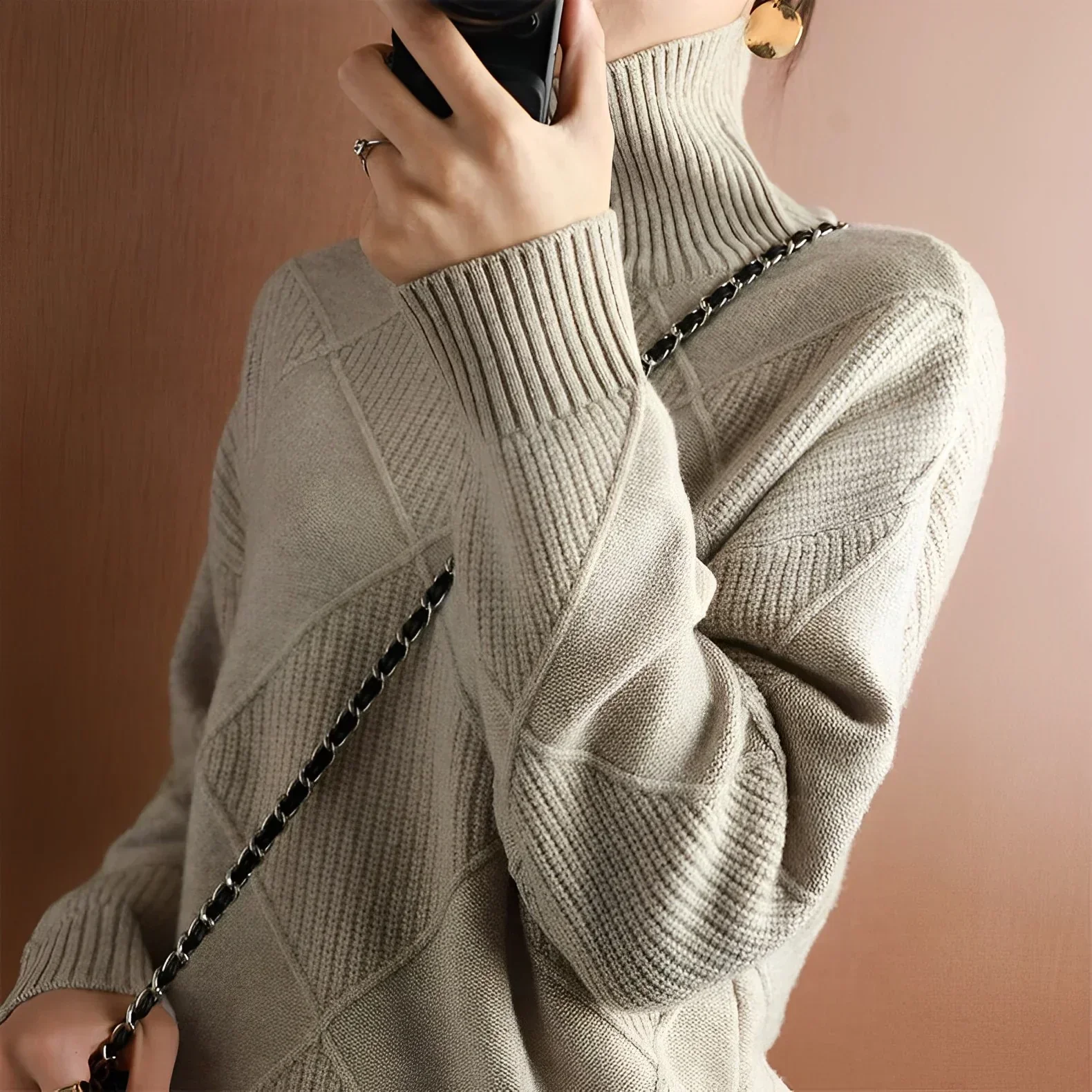 Oriana | Structured turtleneck sweater - Image 4