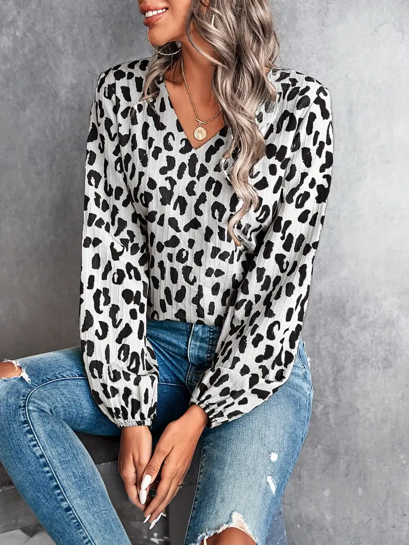 Patricia | Chic and relaxed winter blouse - Image 8