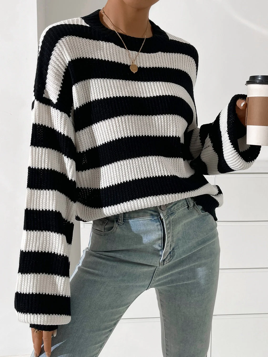Paula| Modern and fashionable winter sweater - Image 3