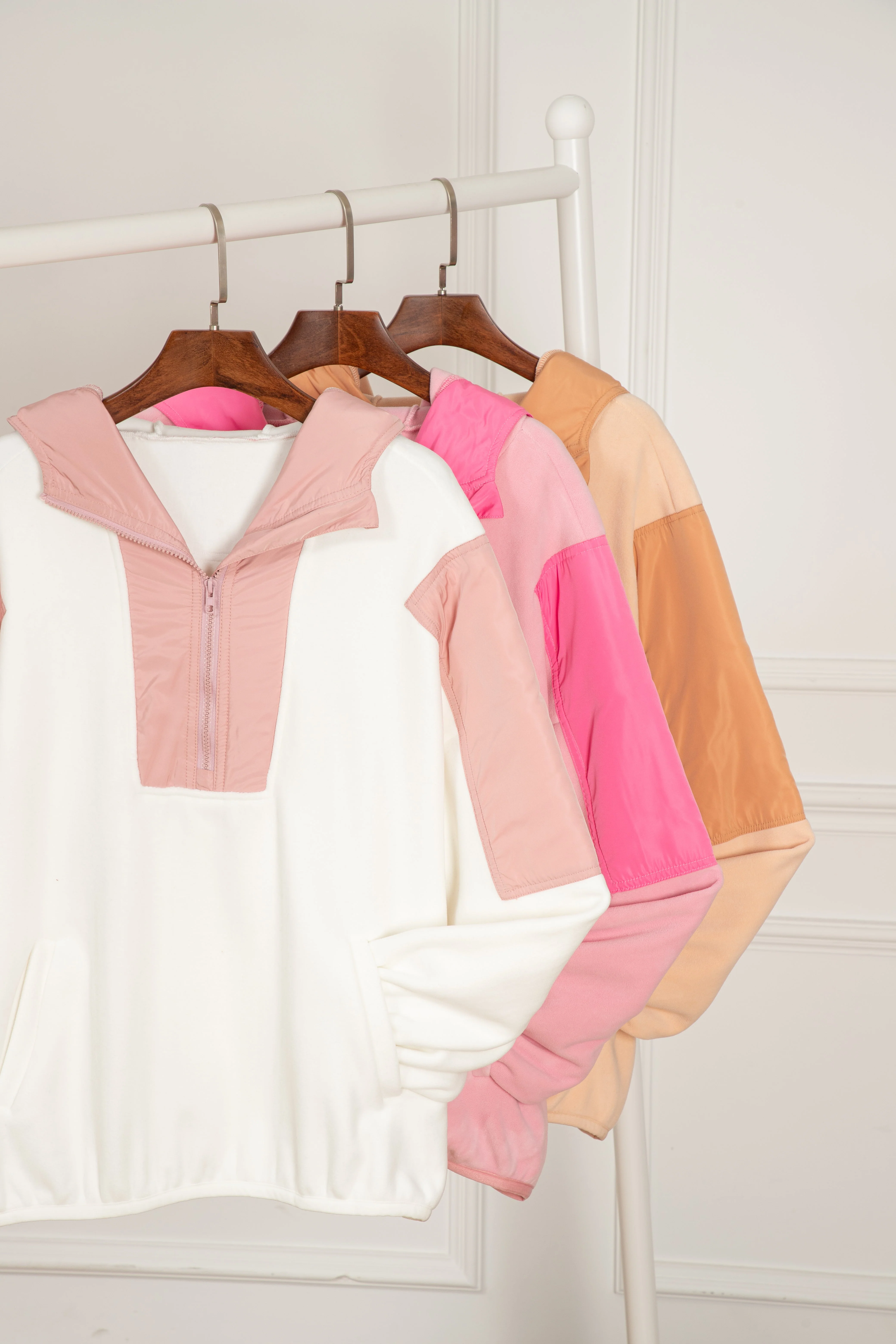 Paulina| Modern and comfortable winter hoodie - Image 9