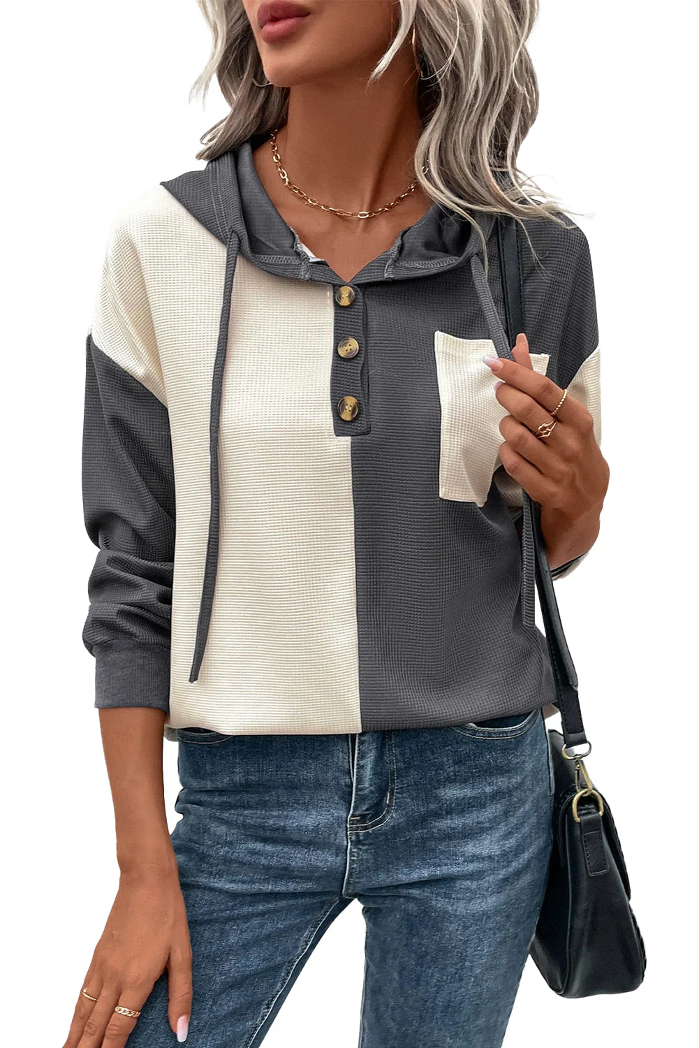 Paulina | Fashionable and minimalist winter hoodie - Image 3