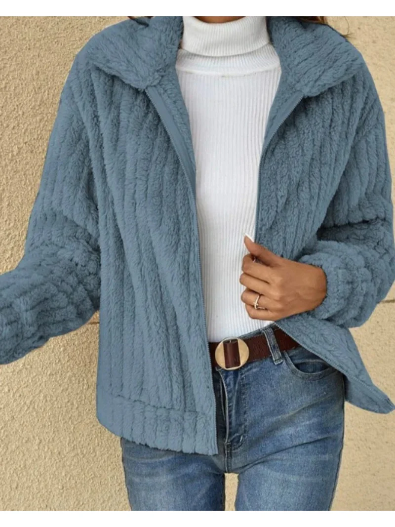 Penélope | Effortless and elegant winter garment - Image 3