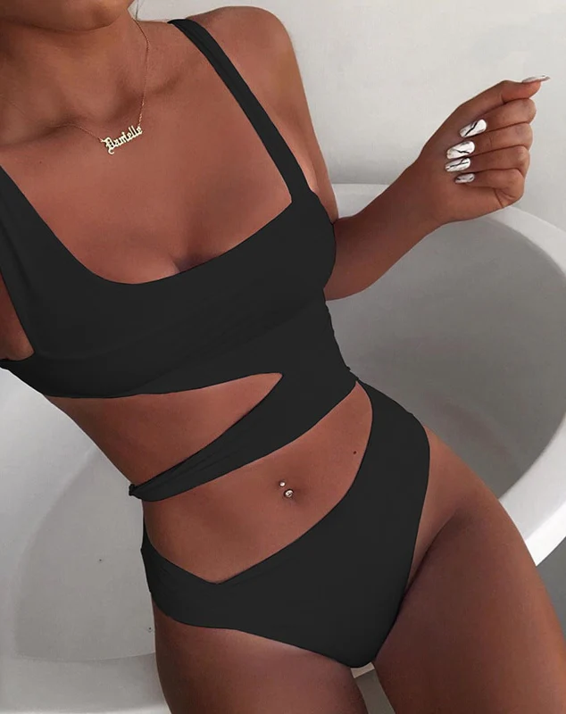 Ramona® | Fashionable and minimalist swimsuit