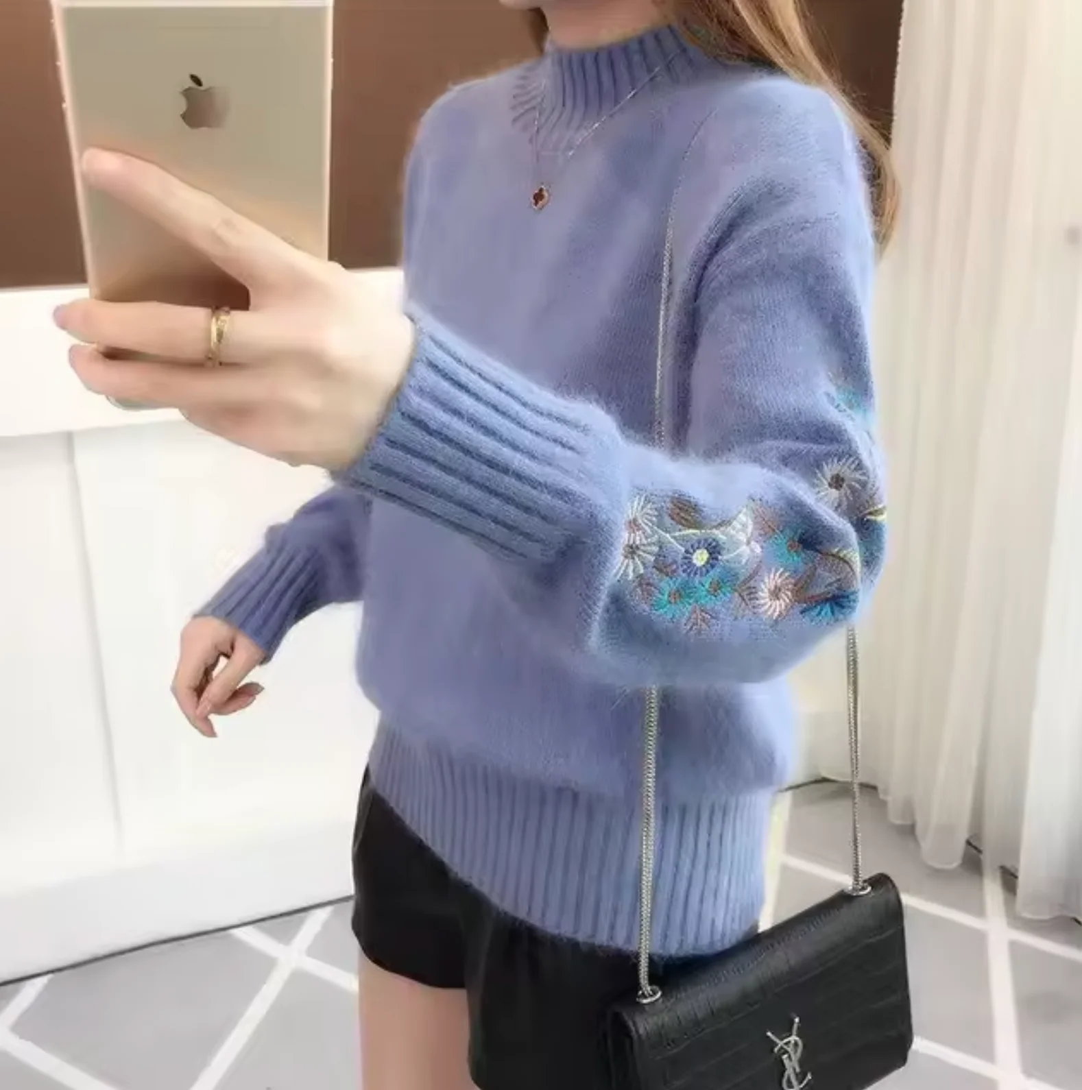 Ramona | Knitted sweater with floral embroidery - Image 4