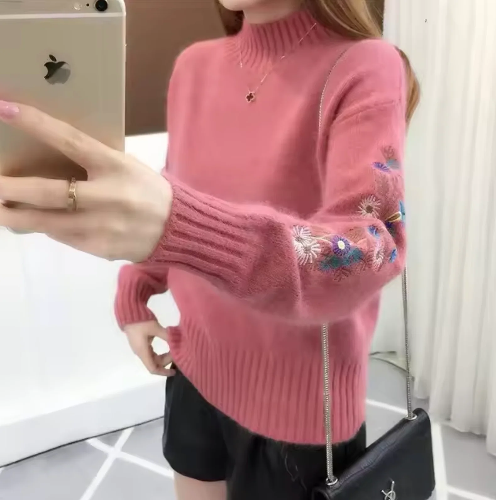 Ramona | Knitted sweater with floral embroidery - Image 7