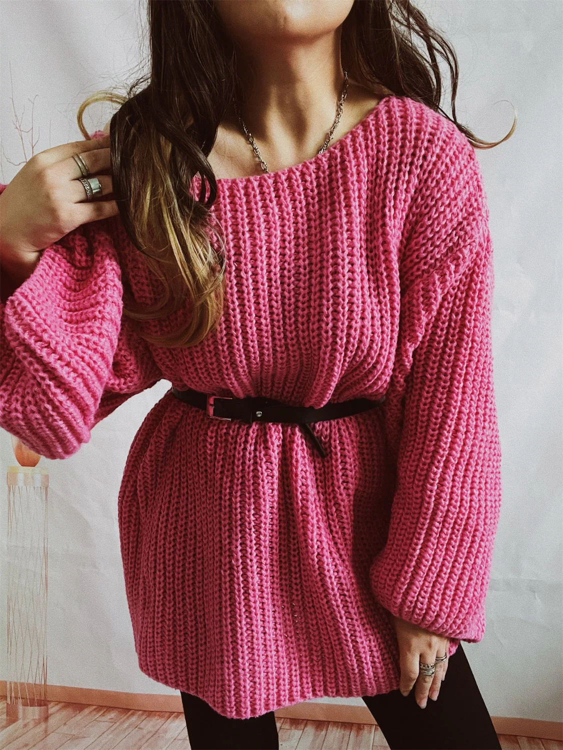 Regina | Long-sleeved sweater with a boat neck and belt - Image 11