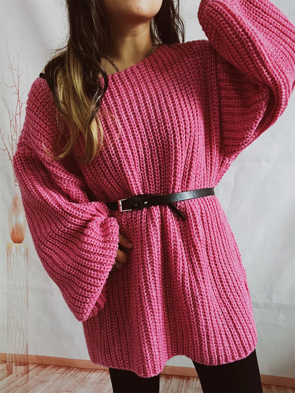 Regina | Long-sleeved sweater with a boat neck and belt - Image 12