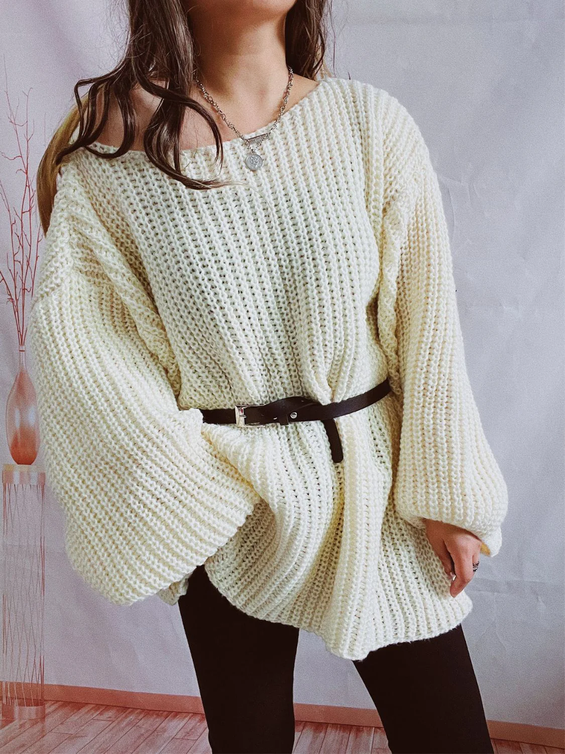 Regina | Long-sleeved sweater with a boat neck and belt - Image 7