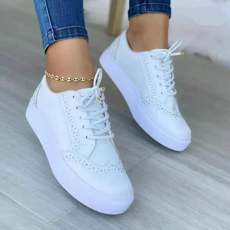 Regina® | Sneaker - Image 4