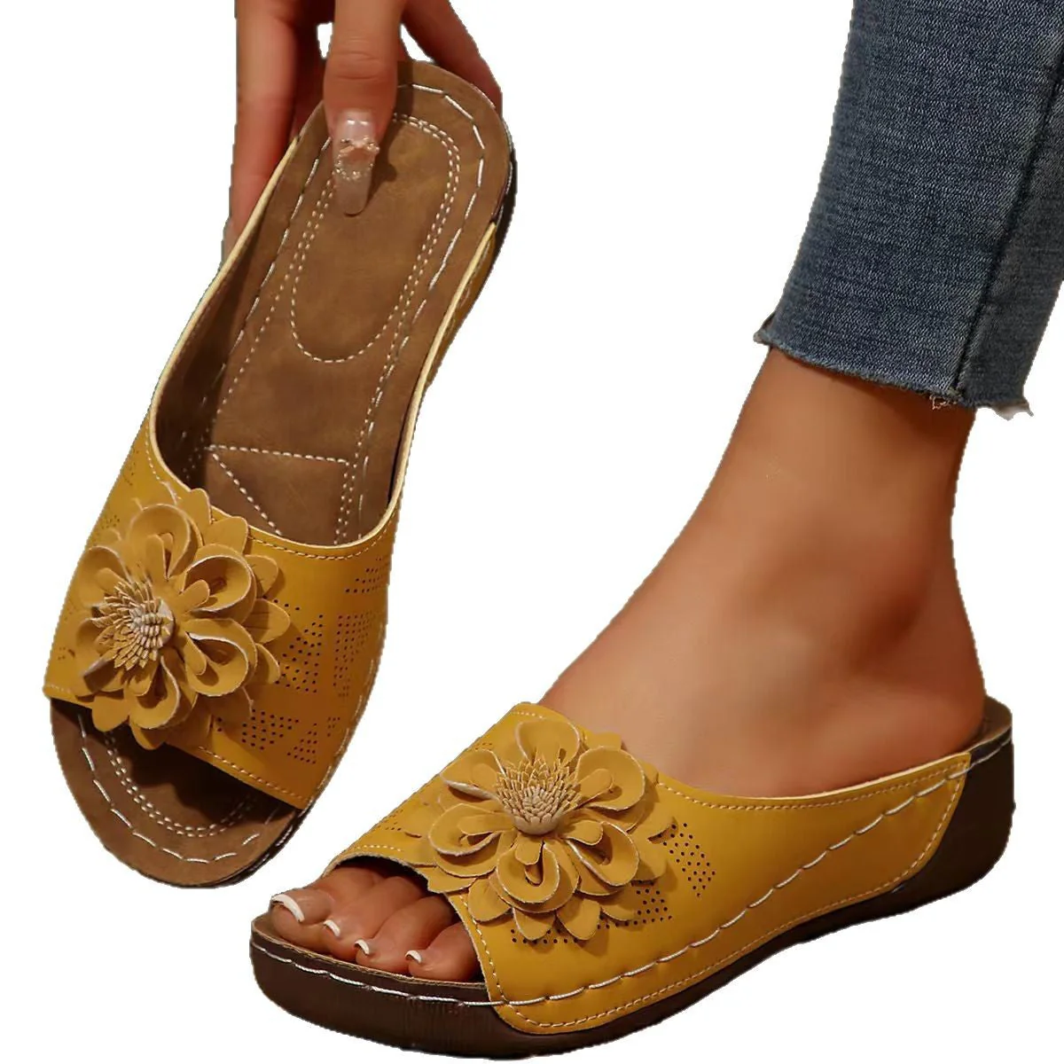 Reina® | Women'S Floral Slide Sandals - Image 5