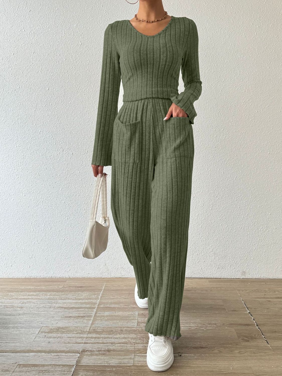 Rocio | Set consisting of a ribbed long-sleeved V-neck shirt and trousers with pockets - Image 7