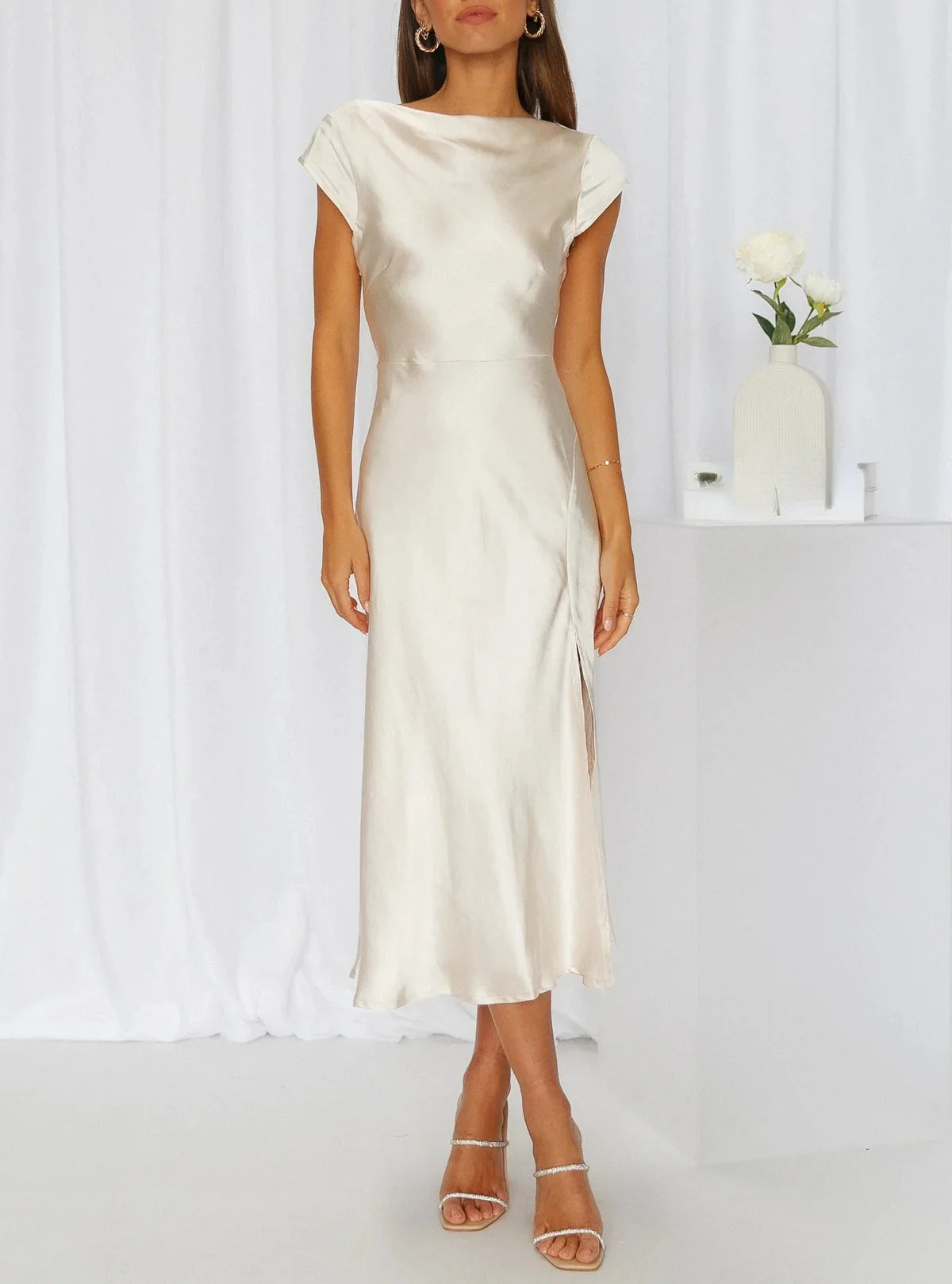 Rocío® | Such An Elegant Suit - Image 3