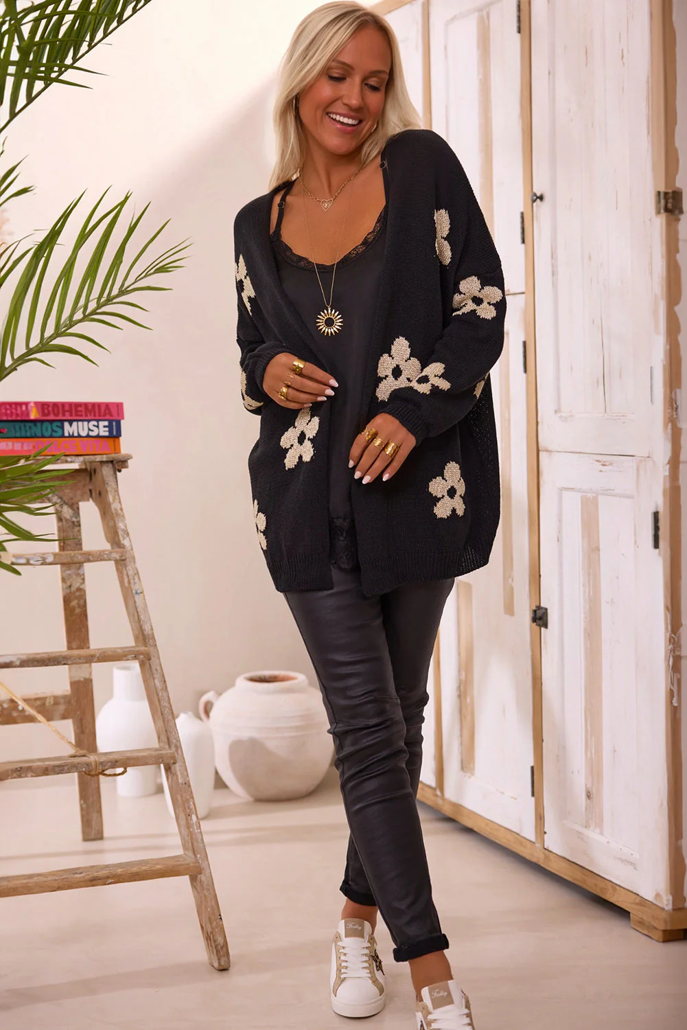 Rocio | Elegant and versatile winter cardigan - Image 4