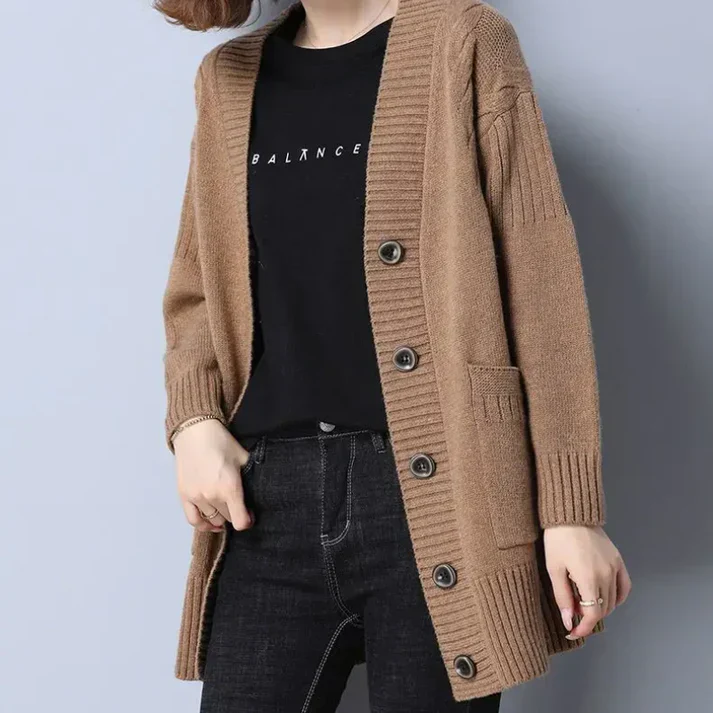 Samanta | Fashionable and effortless winter cardigan - Image 4