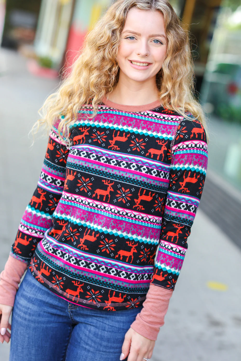 Sara | Christmas-ready thermal top with a reindeer pattern in black and fuchsia - Image 5