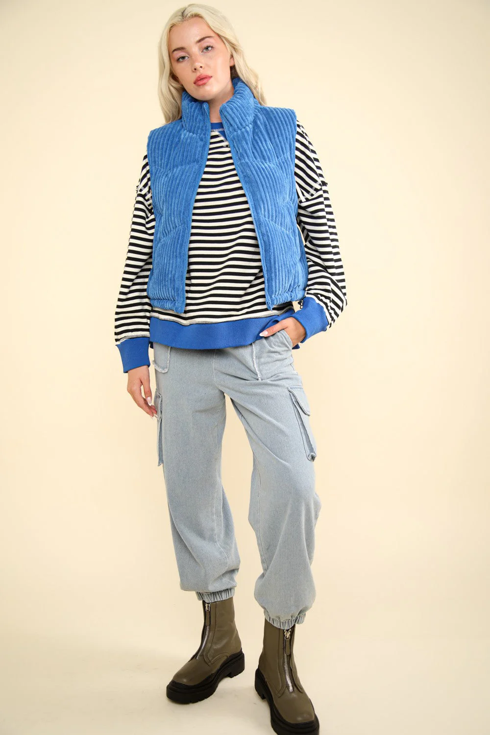 Sara | Padded corduroy puffer vest with zip - Image 4