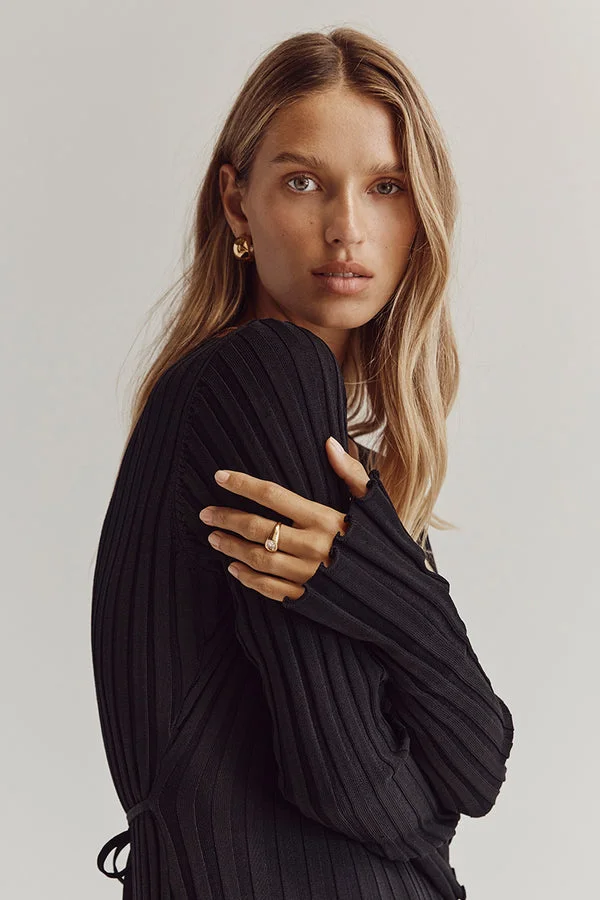 Sasha® | Knitted Midi Dress With V-Neck And Sleeves - Image 10