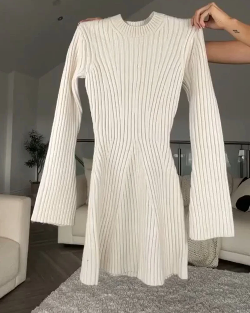Savannah® | Elegant Long Sleeved Dress - Image 2