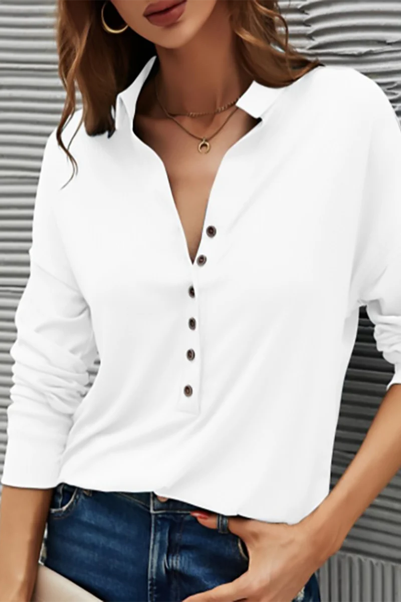 Silvia | Casual T-shirts with plain buttons and turn-down collar - Image 3