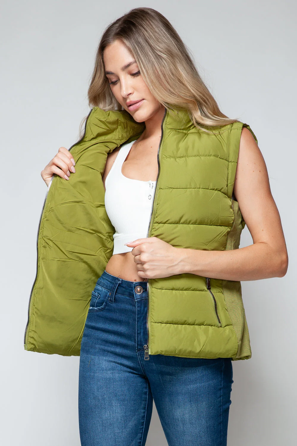 Simona | Snobbish turtleneck vest with zip and pockets - Image 5