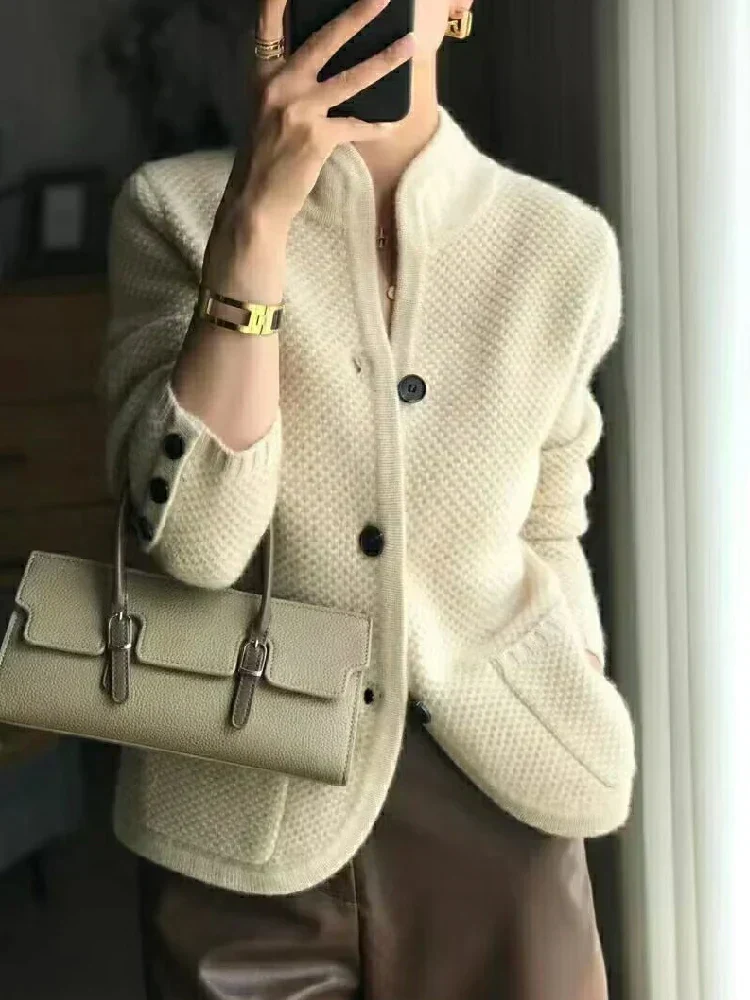 Sol | Elegant and versatile winter sweater - Image 8