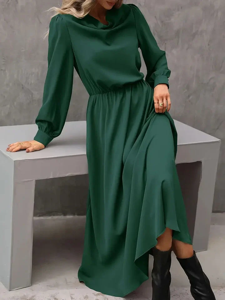 Soraya | Simple and stylish winter dress - Image 12