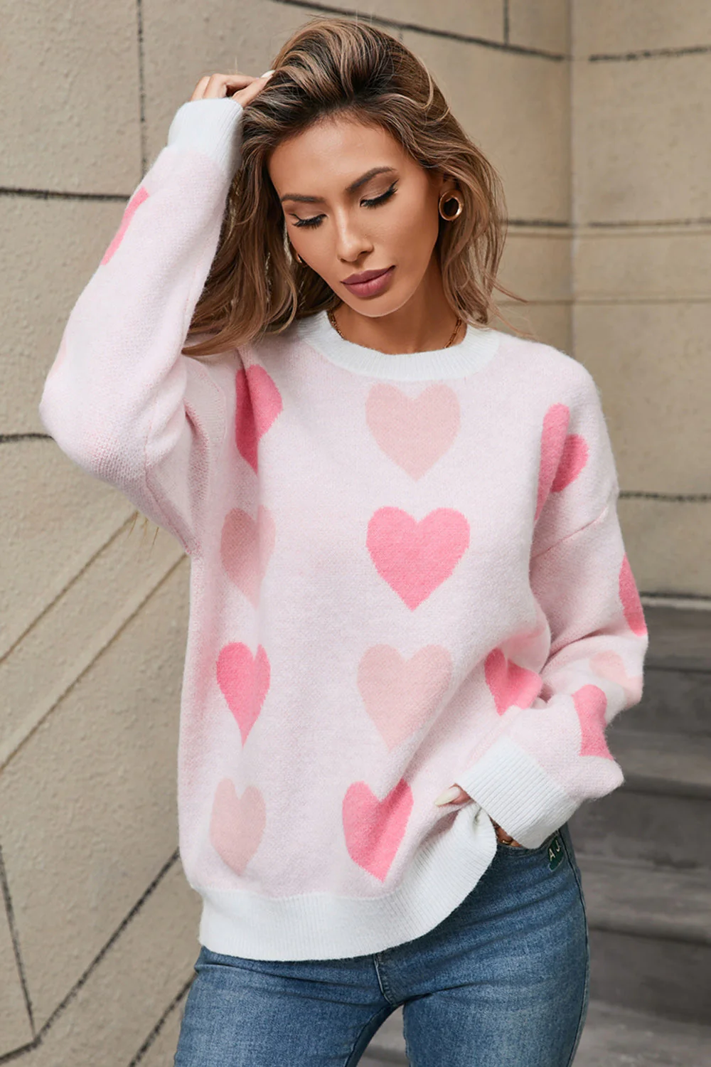 Tabea | Heart-shaped, long-sleeved crew neck sweater