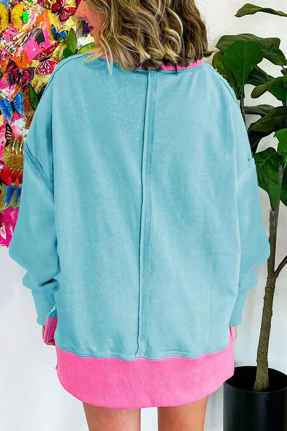 Tamara | Contrasting long-sleeved sweatshirt with a crew neck and dropped shoulders - Image 2