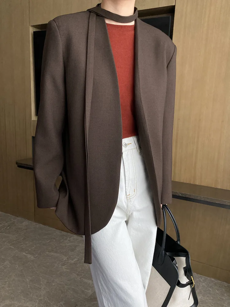 Tamara | Designer blazer with gathered waist - Image 3