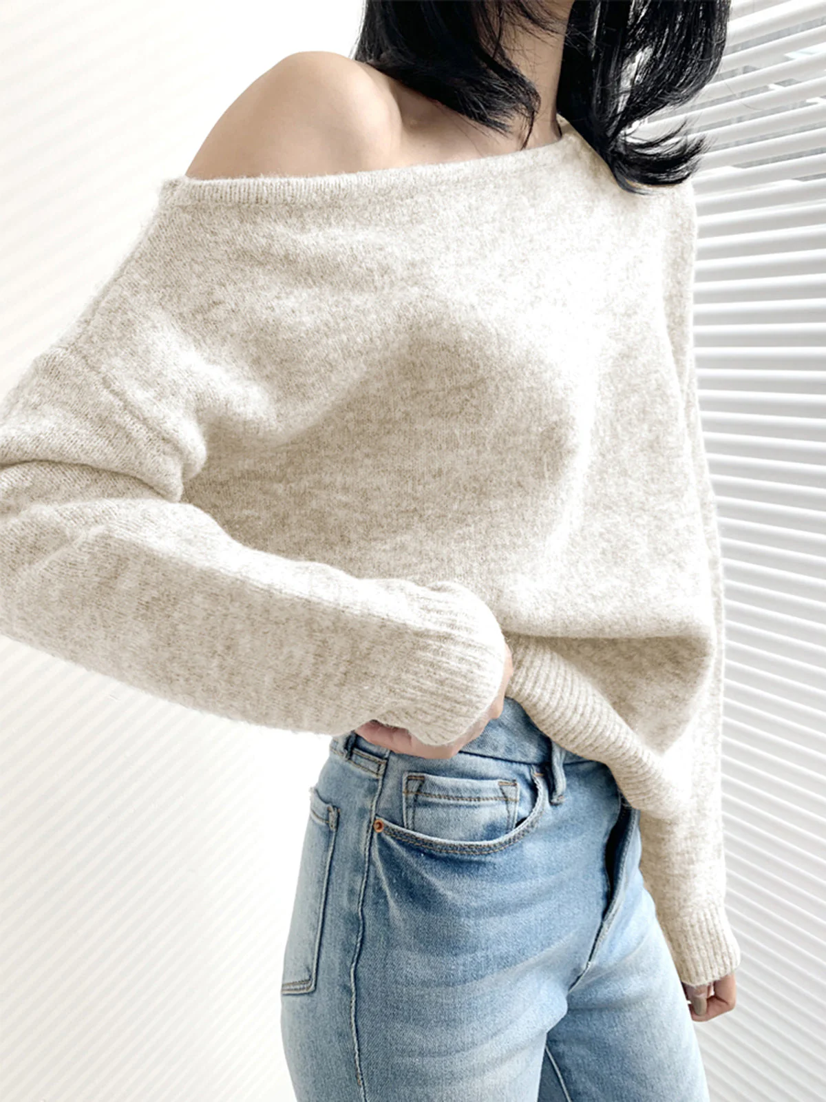 Tatjana | Asymmetrical one-shoulder sweater - Image 10