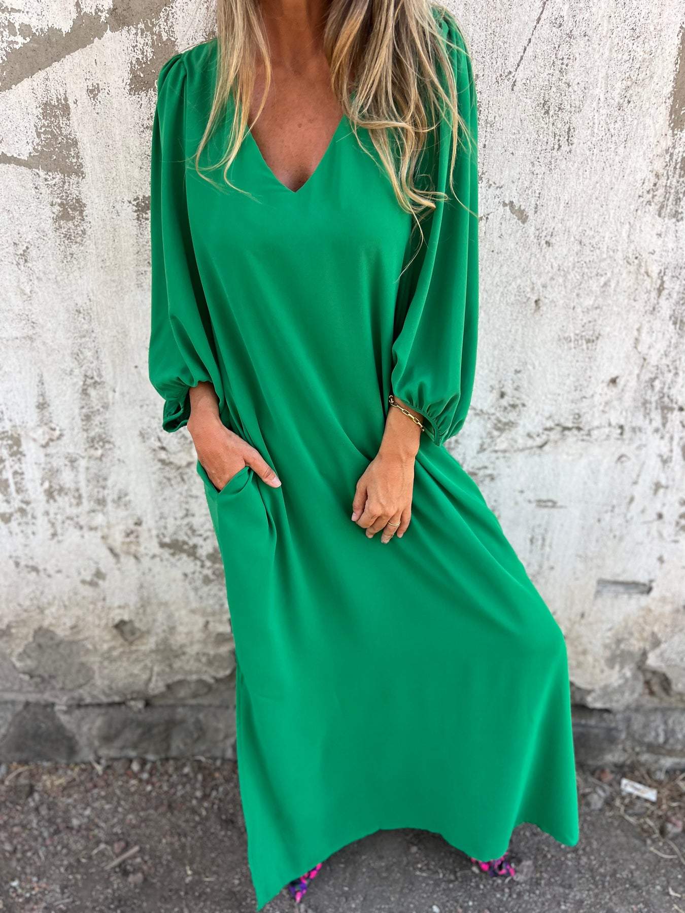 Teresa® | Elegant women's V-neck maxi dress - Image 10