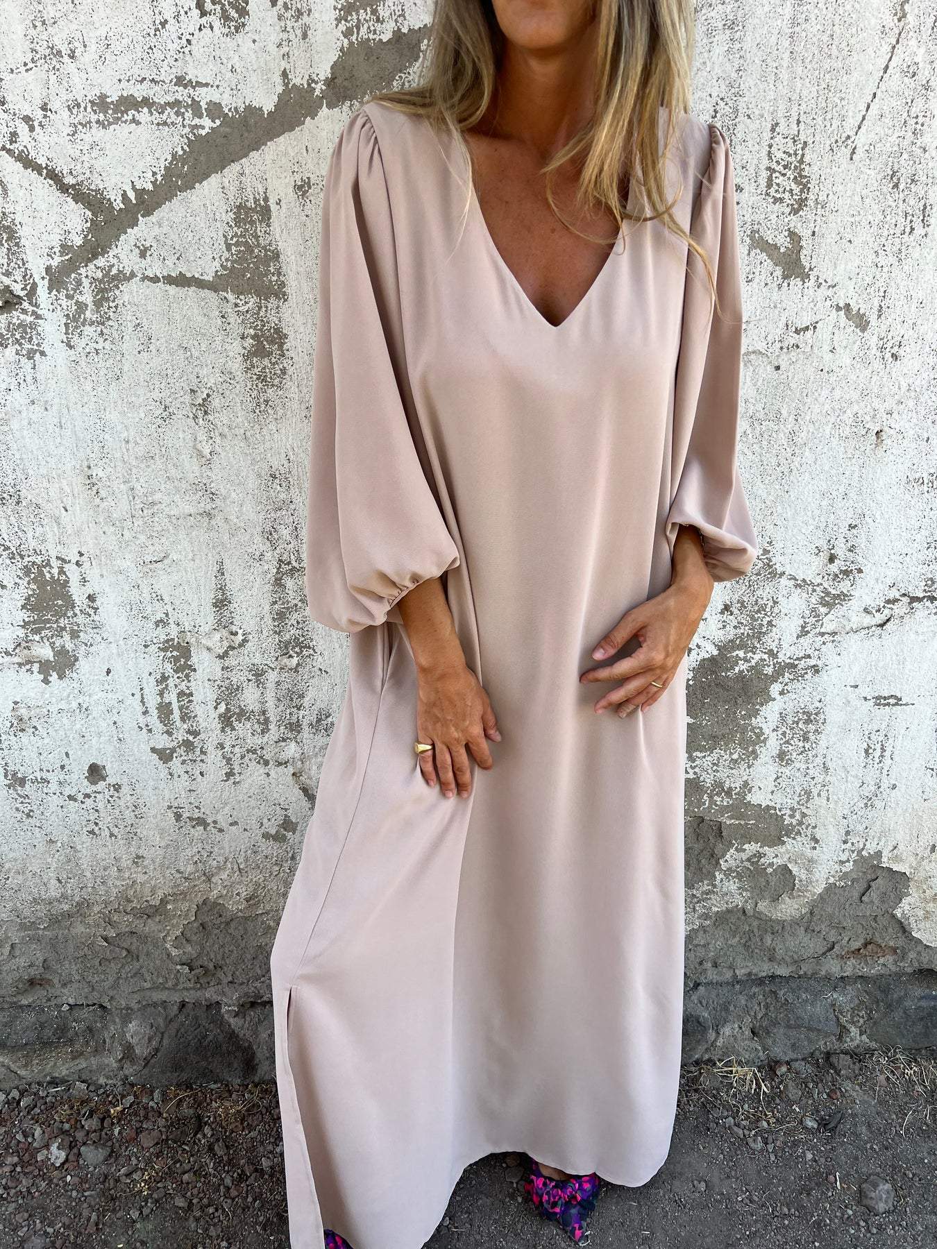 Teresa® | Elegant women's V-neck maxi dress - Image 2