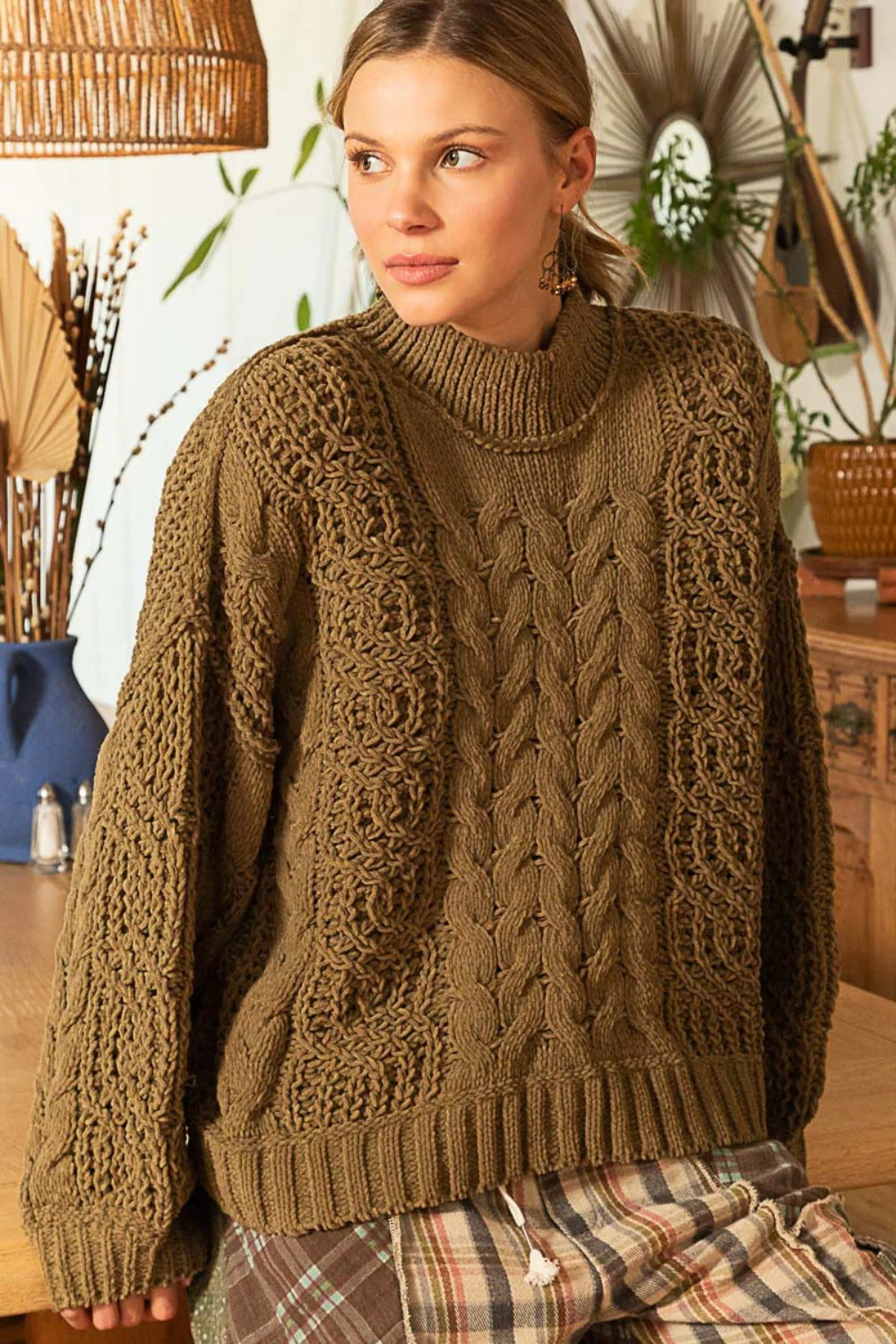 Teresa | Sweater with stand-up collar and cable knit - Image 3