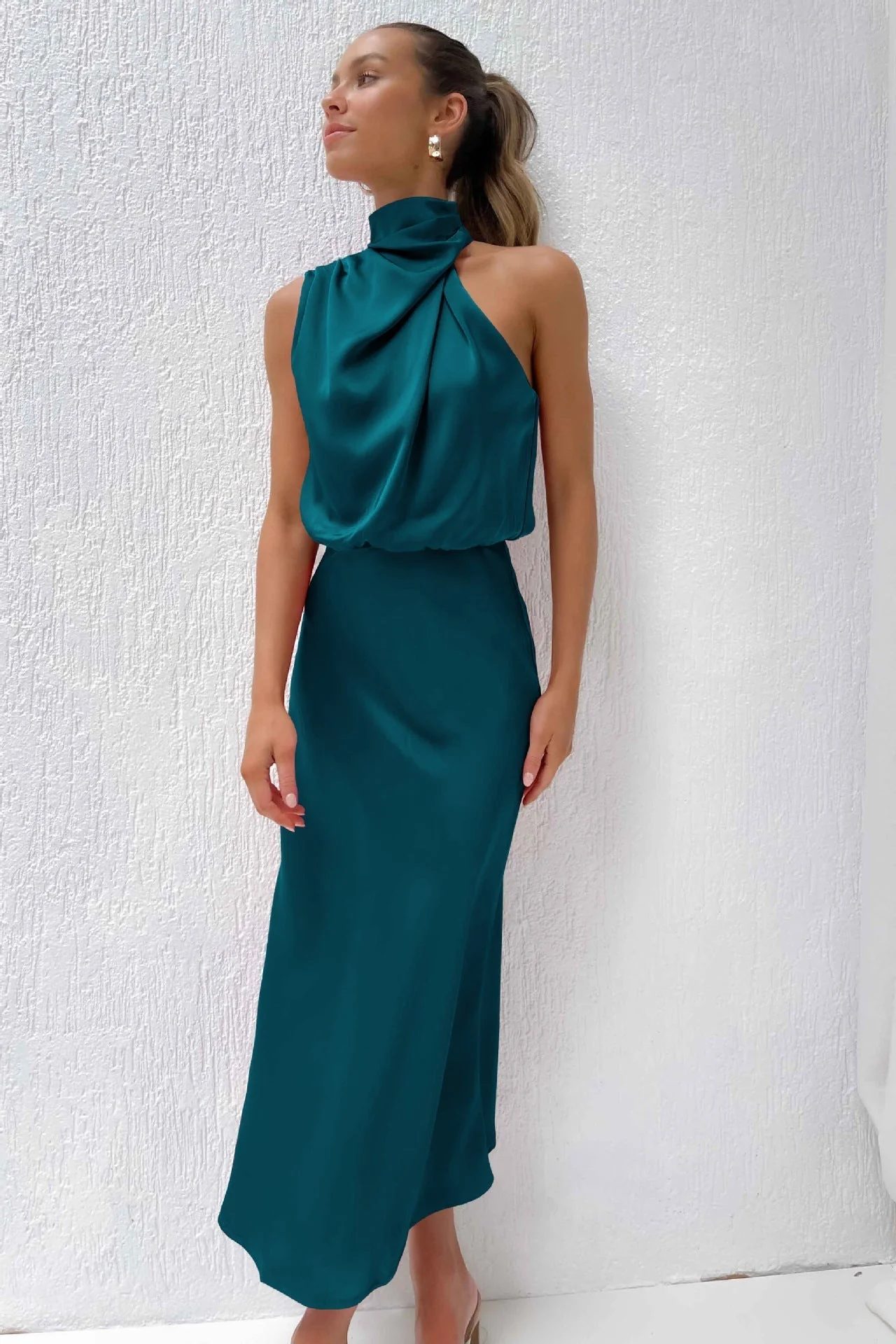 Vanessa® | Long Satin Dress With American Neckline - Image 13