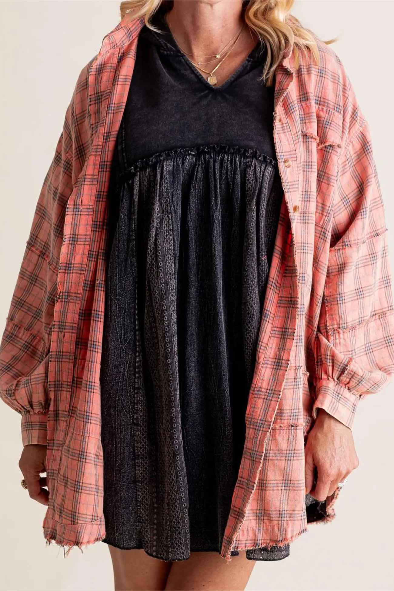 Vanja | Checked blouse with button placket, fringes and slit hem - Image 5