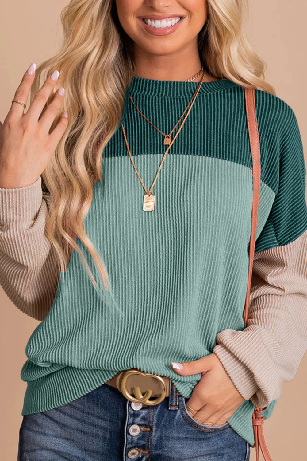 Victoria | Modern and fashionable winter top - Image 3