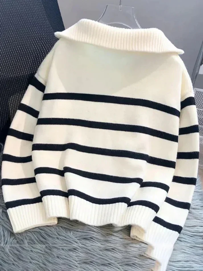 Virginia | Casual and relaxed winter sweater - Image 2