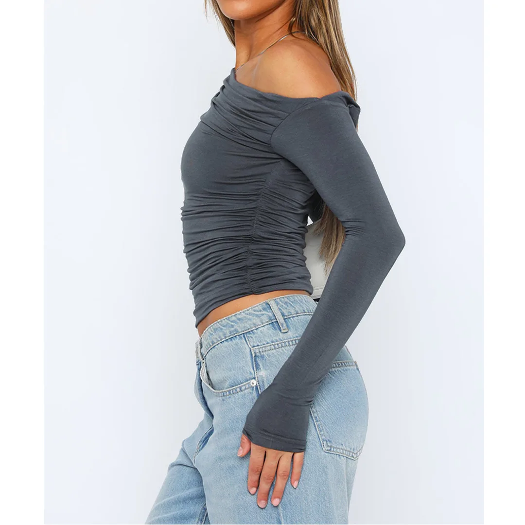 Wilhelmina® | Top asymétrique torsadé for women Manches longues - Image 9