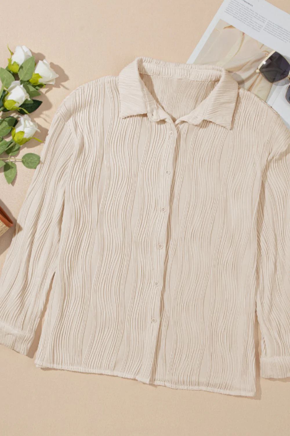 Xenia | Long sleeve button down shirt with a structured collar and collar - Image 10