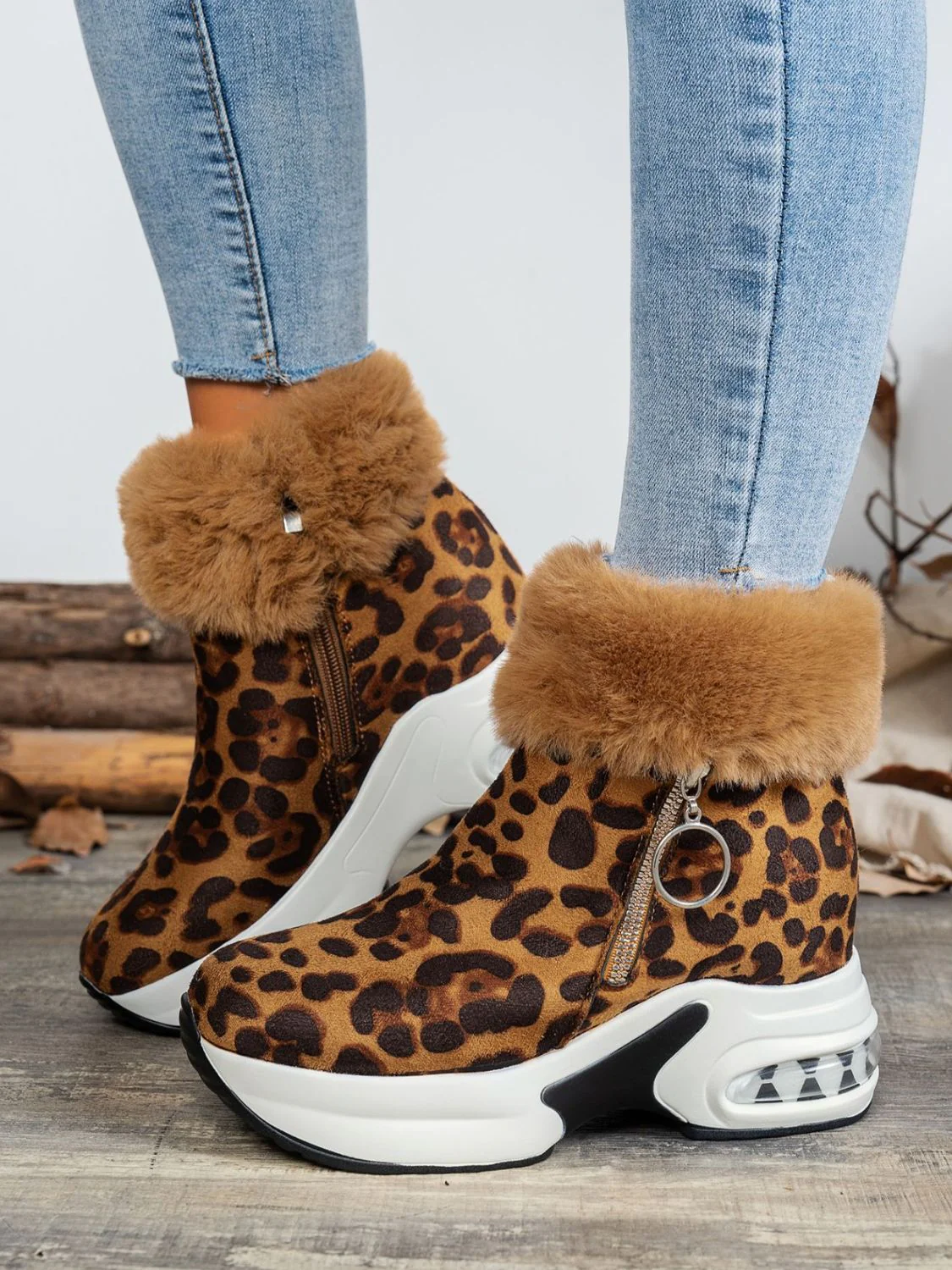Sara | Leopard platform boots with side zip