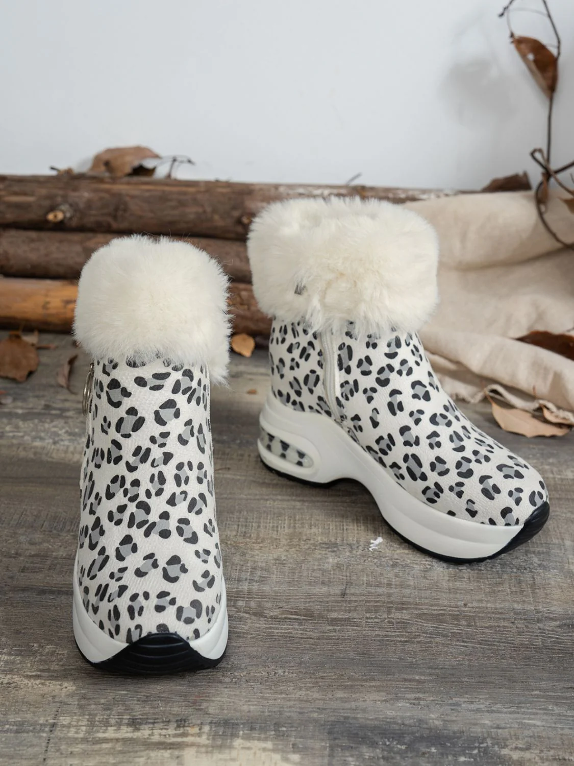 Sara | Leopard platform boots with side zip - Image 10